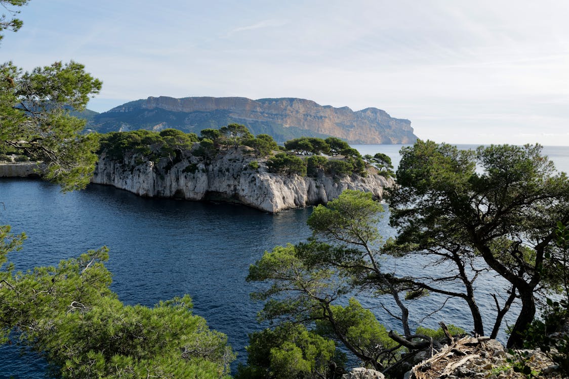 Les Calanques de Cassis avec le Cap Canaille en arrière-plan